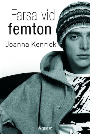 Farsa vid femton / Joanna Kenrick ; illustrationer: Julia Page ; översättning: Helena Olsson